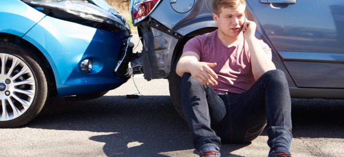 Teen calling insurance after a car accident in Florida